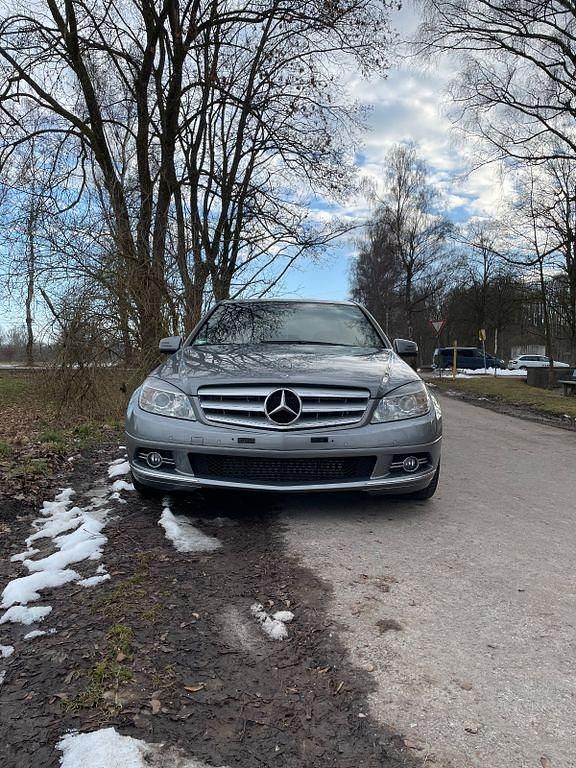 Gebraucht Mercedes C200 Avantgarde 136 PS (100 kW) 2010 Silber Limousine