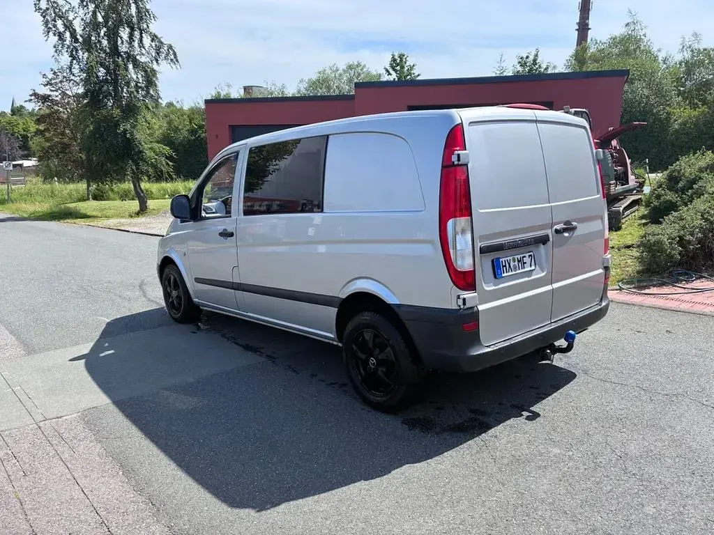 Gebraucht Mercedes Vito 116 PS (85 kW) 2008 Silber Van