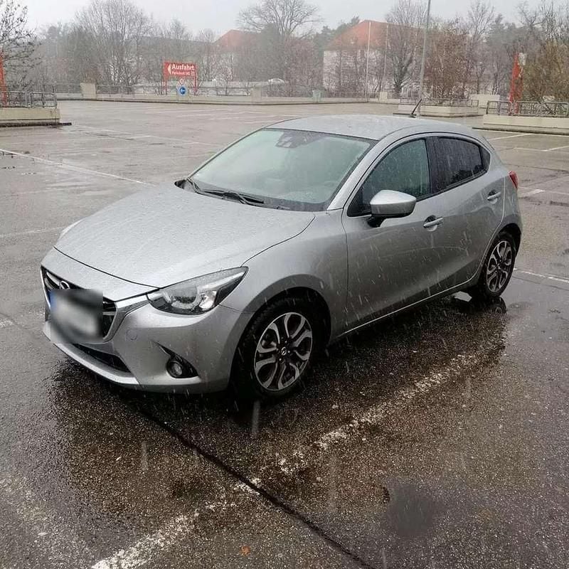 Gebraucht Mazda 2 Exclusive-Line 90 PS (66 kW) 2015 Limousine