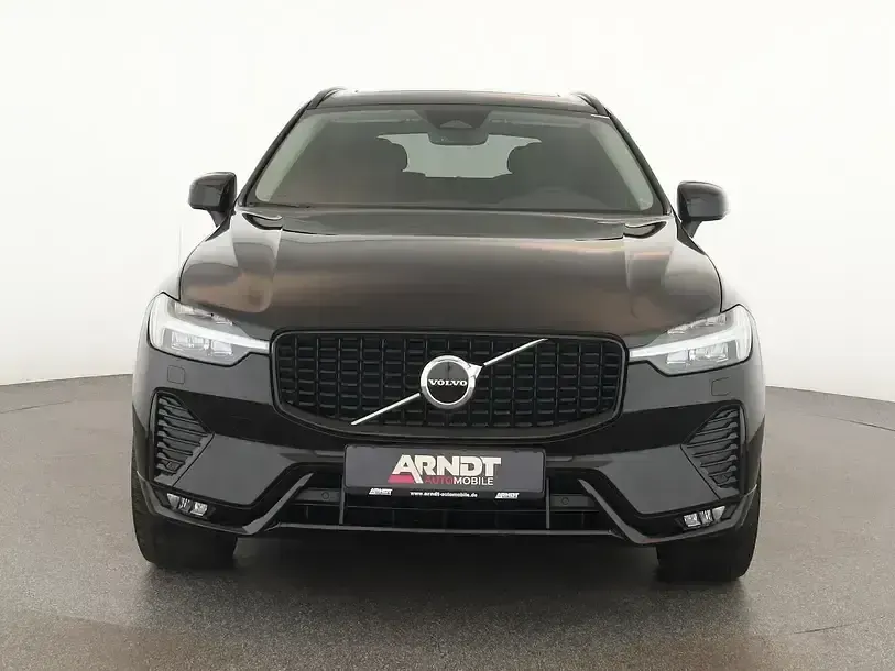 Gebraucht Volvo XC60 Plus 197 PS (144 kW) 2023 Onyx black SUV
