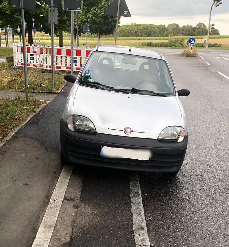 Silber Gebraucht 2009 Fiat Seicento Basis Kleinwagen | 1.500 € (Fairer Preis) - Bild 1/1