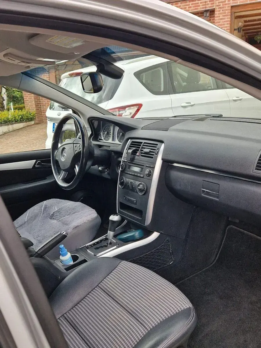 Gebraucht Mercedes 200 136 PS (100 kW) 2007 Silber Kombi