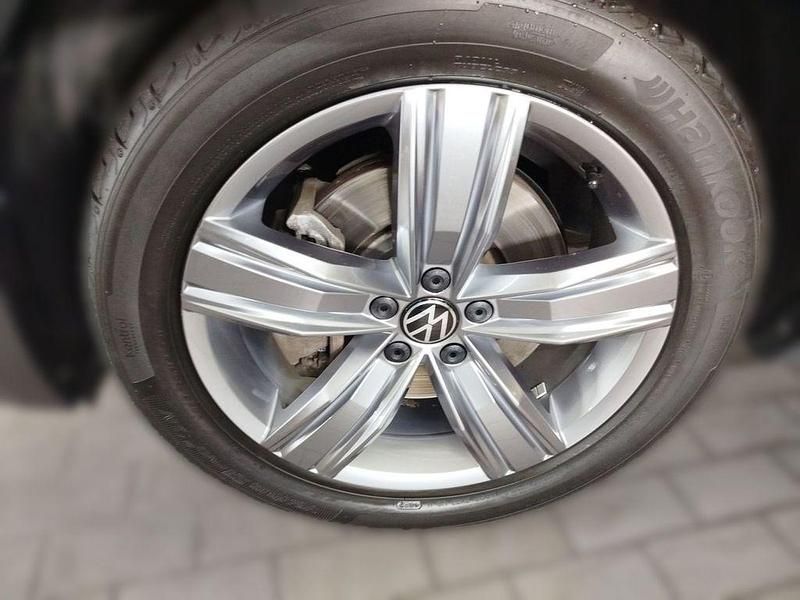 Gebraucht VW Tiguan Allspace Elegance 245 PS (180 kW) 2022 Pure white SUV