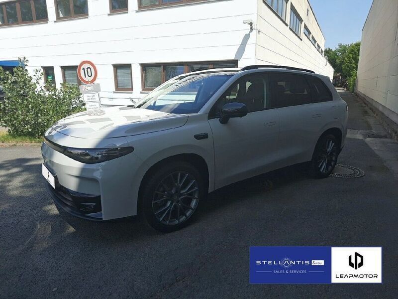 Grau Gebraucht 2025 Leapmotor C10 SUV | 37.880 € (Fairer Preis) - Bild 1/4