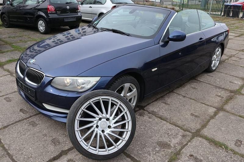Gebraucht BMW 335 Cabriolet 306 PS (225 kW) 2010 Blau Cabrio
