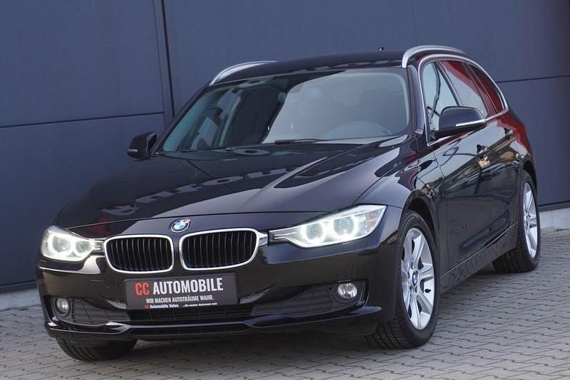 Gebraucht BMW 318 143 PS (105 kW) 2012 Schwarz Limousine