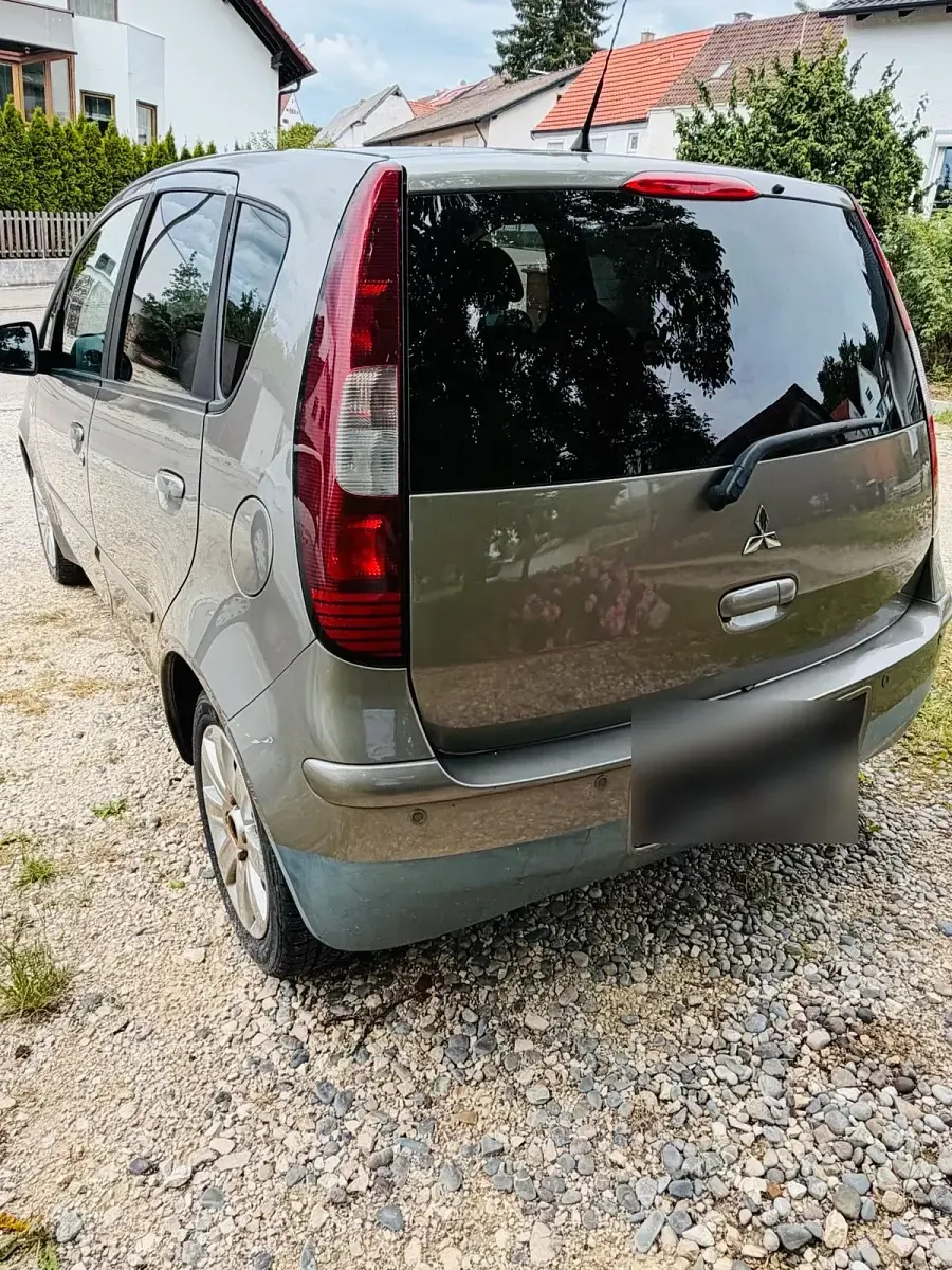 Gebraucht Mitsubishi Colt 95 PS (69 kW) 2008 Silber Kleinwagen