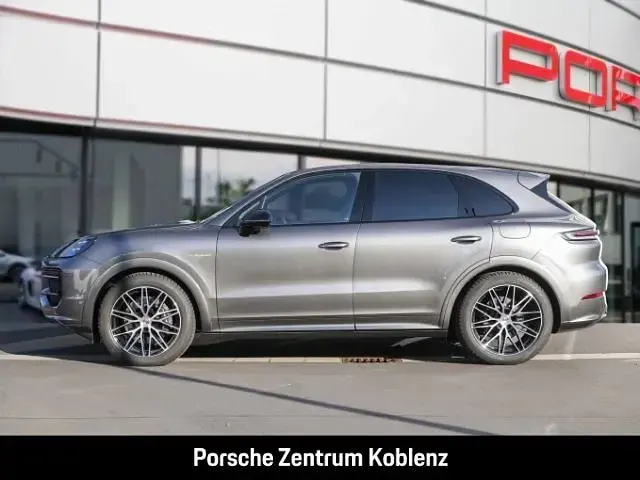 Gebraucht Porsche Cayenne E-Hybrid Black Edition 470 PS (345 kW) 2025 Grau SUV