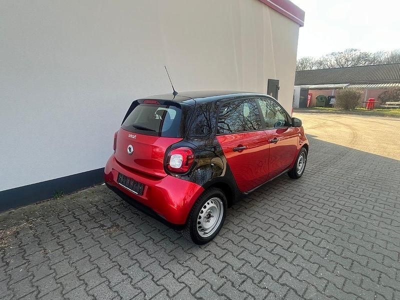 Gebraucht Smart ForFour Basis 71 PS (52 kW) 2017 Rot Kleinwagen