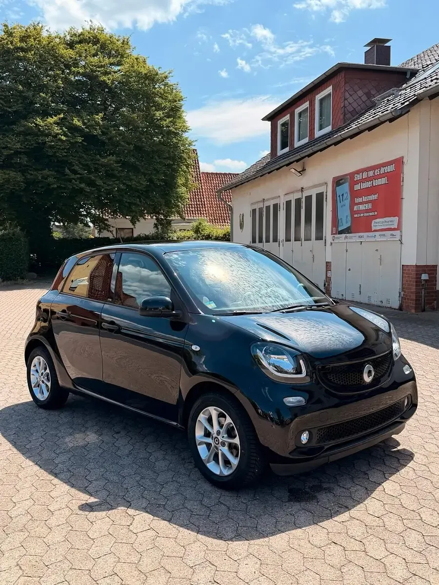 Gebraucht Smart ForFour Passion 71 PS (52 kW) 2016 Schwarz Kleinwagen
