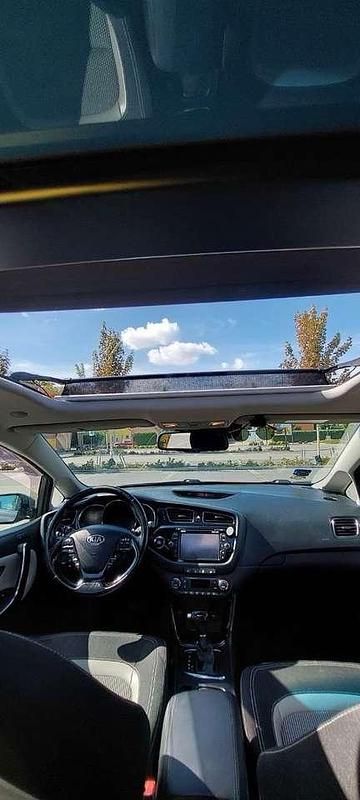 Gebraucht Kia Ceed Spirit 135 PS (99 kW) 2012 Grau Kleinwagen