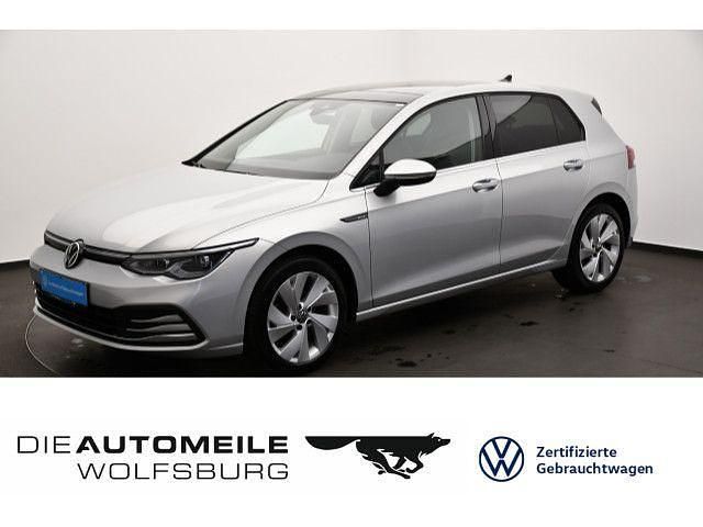 Reflexsilber metallic Gebraucht 2022 VW Golf Style Limousine | 21.990 € (Fairer Preis) - Bild 1/4