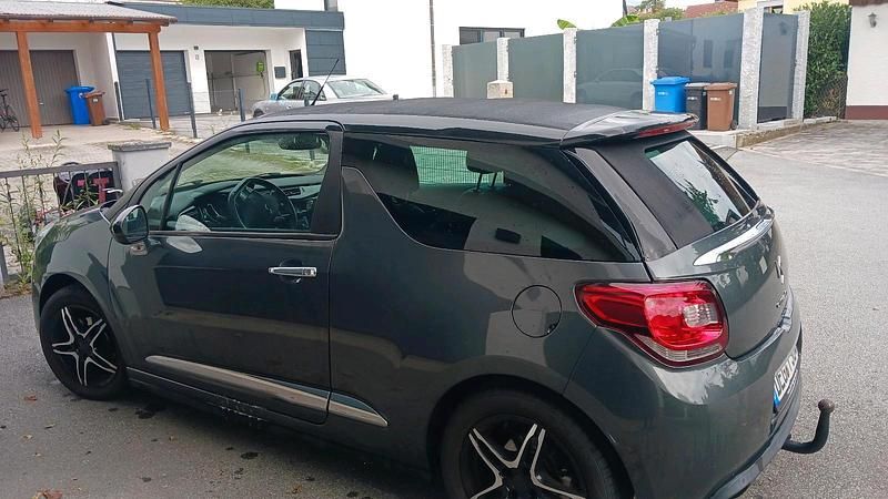 Andere farben Gebraucht 2014 DS Automobiles DS3 Cabriolet Cabrio | 6.500 € - Bild 1/4