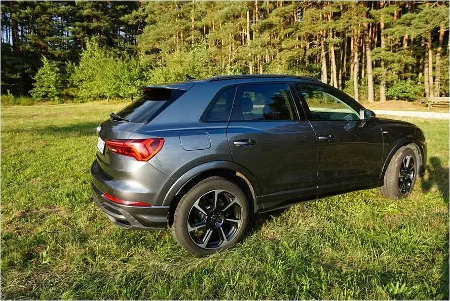 Second-hand Audi Q3 S-Line 150 CP (110 kW) 2023 Gri SUV