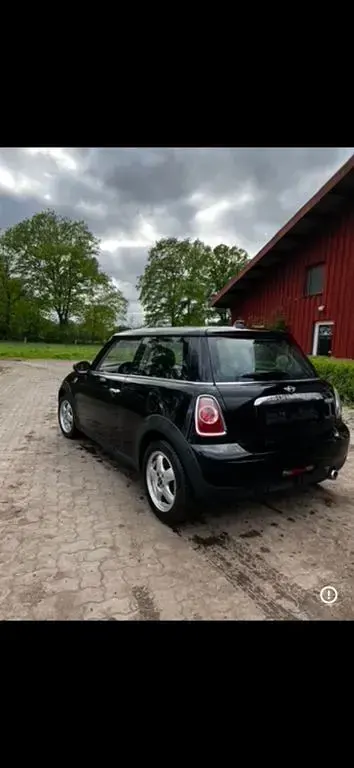 Gebraucht Mini Cooper D 148 PS (108 kW) 2010 Schwarz Kleinwagen