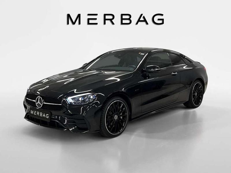 Metalliclack obsidianschwarz Gebraucht 2023 Mercedes E450 AMG Coupé | 62.479 € (Teuer) - Bild 1/4