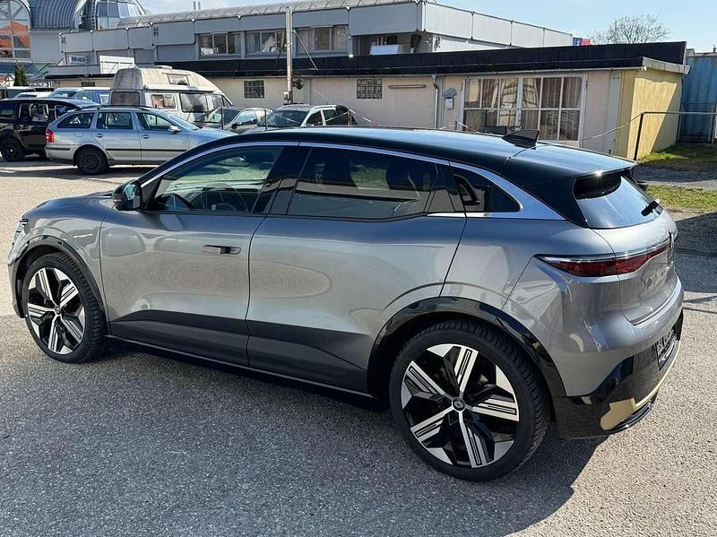 Gebraucht Renault Megane E-Tech Iconic 160 kW (218 PS) 2023 Grau kqg + schwarz gne Limousine
