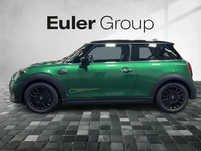 Gebraucht Mini Cooper 136 PS (100 kW) 2023 Gruen Kleinwagen