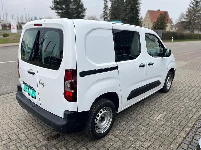 Gebraucht Opel Combo Selection 102 PS (75 kW) 2020 Weiß Van / Kleinbus