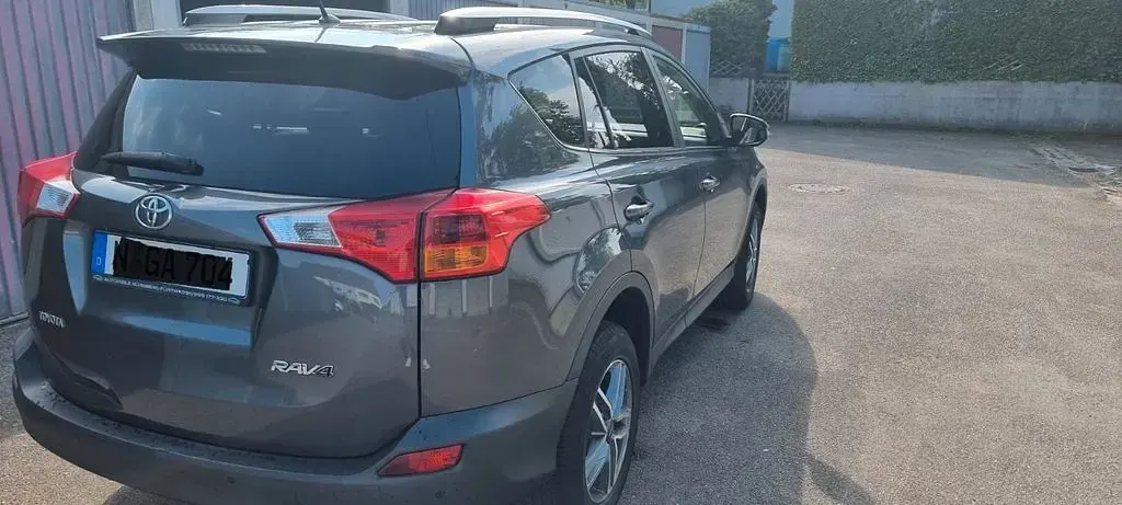 Gebraucht Toyota RAV4 124 PS (91 kW) 2013 Grau SUV