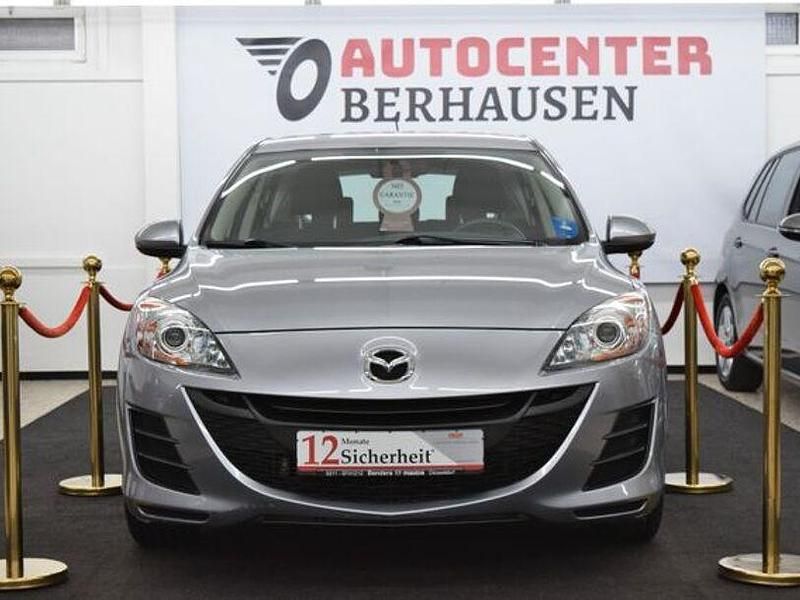 Silber Gebraucht 2009 Mazda 3 Center-Line Limousine | 8.999 € - Bild 1/4