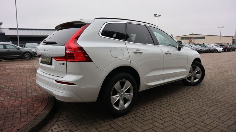 Gebraucht Volvo XC60 Core 197 PS (144 kW) 2022 Weiß SUV