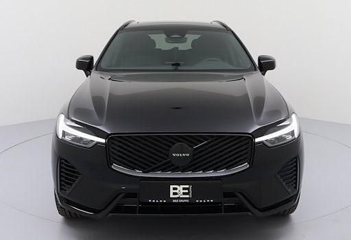 Neu Volvo XC60 Plus 455 PS (334 kW) 2025 Onyx schwarz SUV