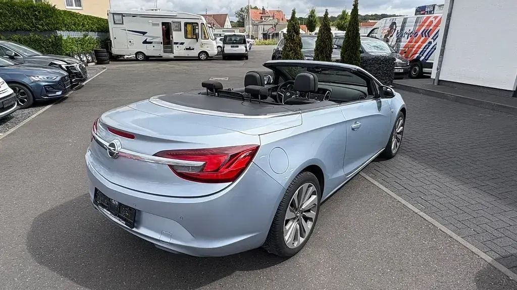 Gebraucht Opel Cascada Edition 140 PS (102 kW) 2015 Blau Cabrio