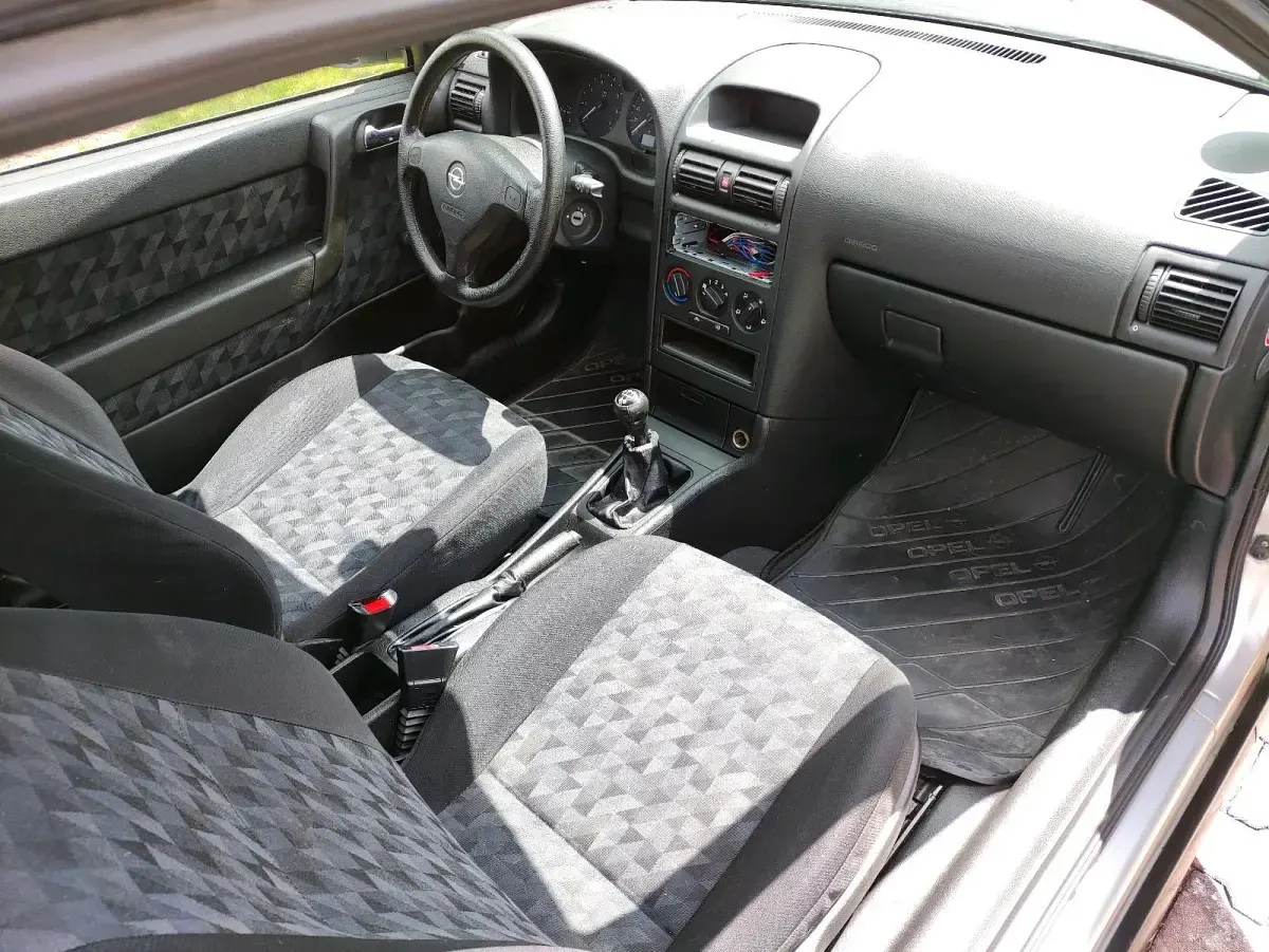 Gebraucht Opel Astra 65 PS (47 kW) 1998 Grau Coupé