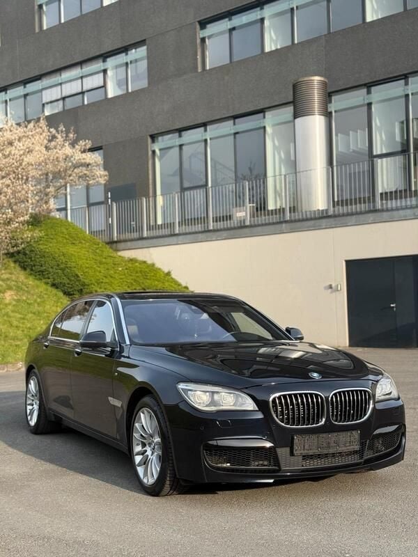 Schwarz Gebraucht 2013 BMW 760L M Sport Limousine | 21.000 € - Bild 1/4