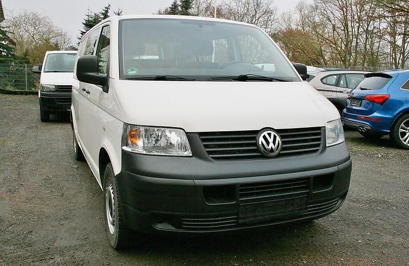 Gebraucht VW T5 131 PS (96 kW) 2009 Grau Van