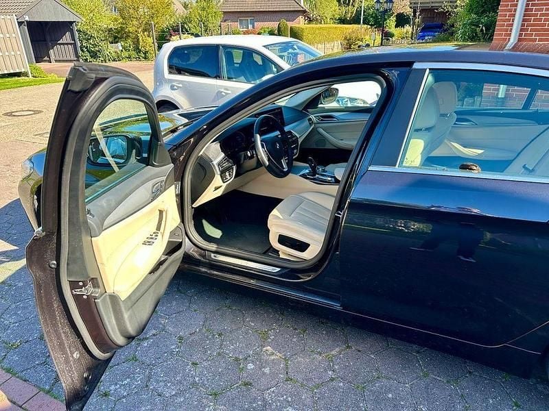 Second-hand BMW 520 184 CP (135 kW) 2023 Gri Berlinǎ