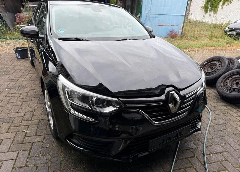 Schwarz Gebraucht 2017 Renault Mégane IV Experience Limousine | 7.800 € (Superpreis) - Bild 1/4