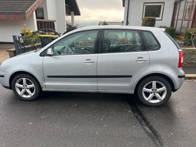 Gebraucht VW Polo 75 PS (55 kW) 2003 Grau Limousine