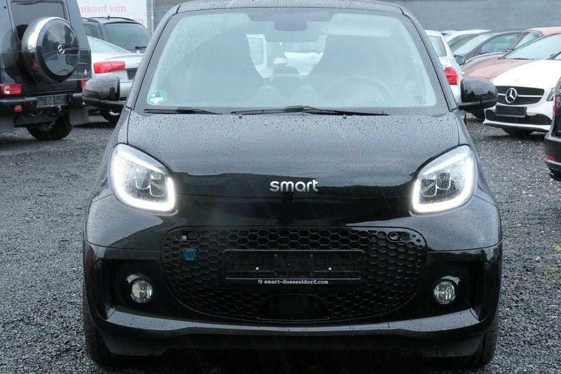 Schwarz Gebraucht 2020 Smart ForTwo Electric Drive Coupé | 11.950 € (Fairer Preis) - Bild 1/4