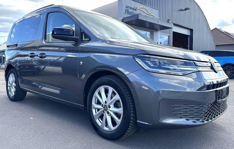 Gebraucht VW Caddy Life 122 PS (89 kW) 2022 Grau Van / Kleinbus