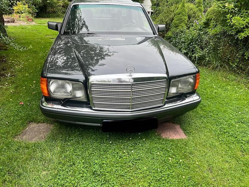 Gebraucht Mercedes E500 252 PS (185 kW) 1990 Schwarz Limousine