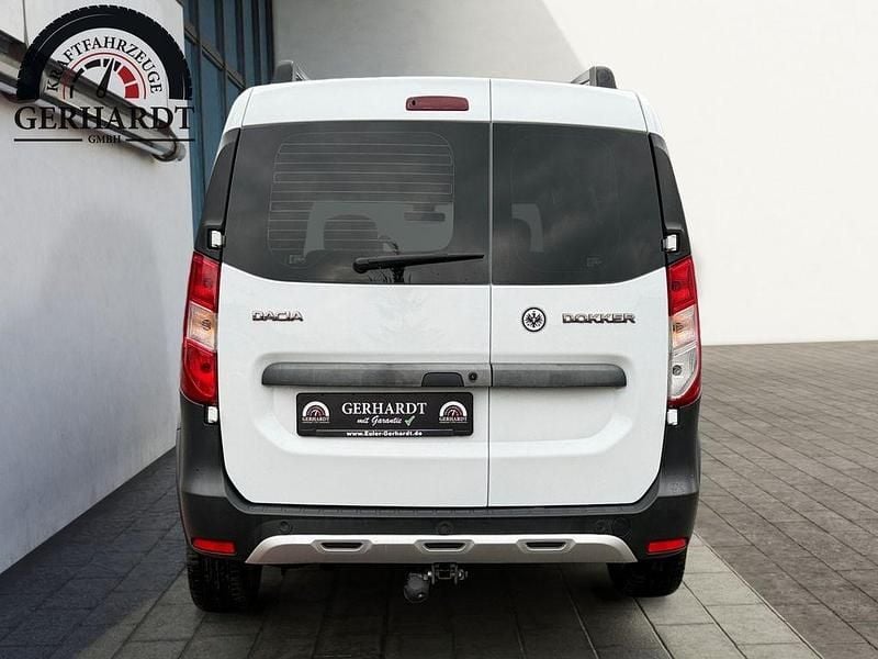 Gebraucht Dacia Dokker Stepway 116 PS (85 kW) 2017 Weiß Van / Kleinbus