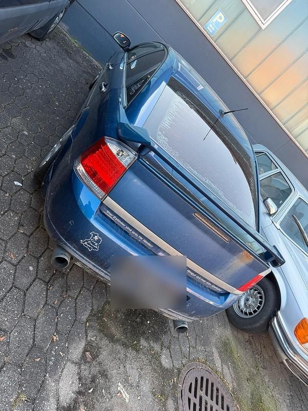 Second-hand Opel Vectra 211 CP (155 kW) 2002 Albastru Berlinǎ