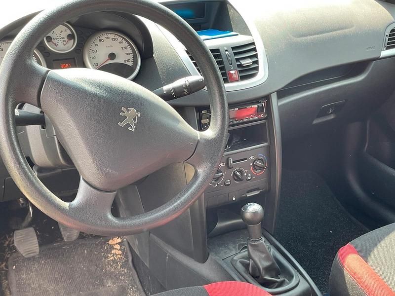 Gebraucht Peugeot 207 73 PS (53 kW) 2006 Schwarz Kleinwagen