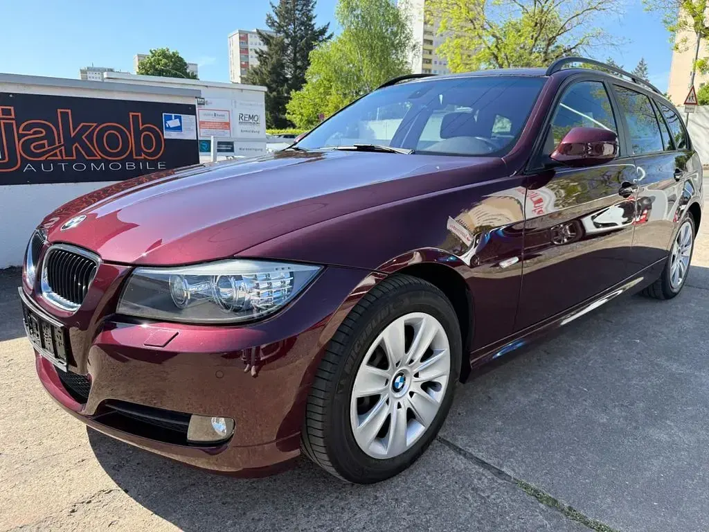 Gebraucht BMW 318 143 PS (105 kW) 2009 Rot Kombi