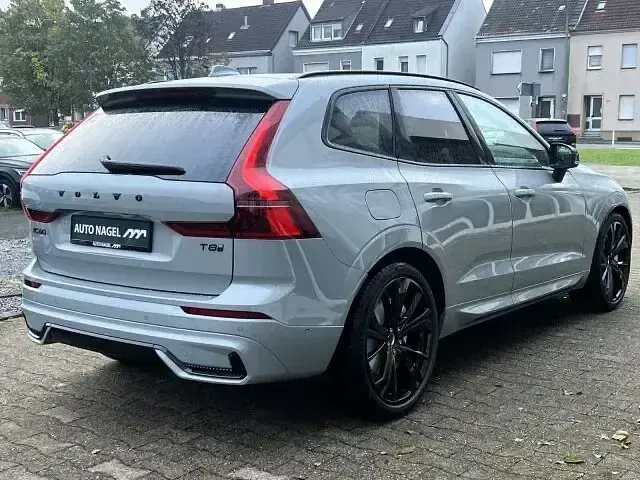 Nouă Volvo XC60 Plus 455 CP (334 kW) 2026 Gri SUV