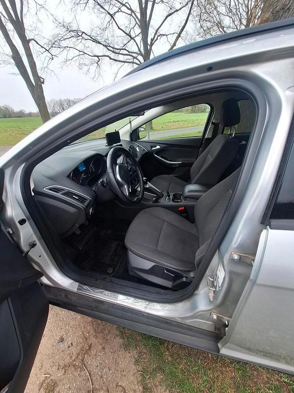 Gebraucht Ford Focus SYNC Edition 116 PS (85 kW) 2013 Silber Kombi