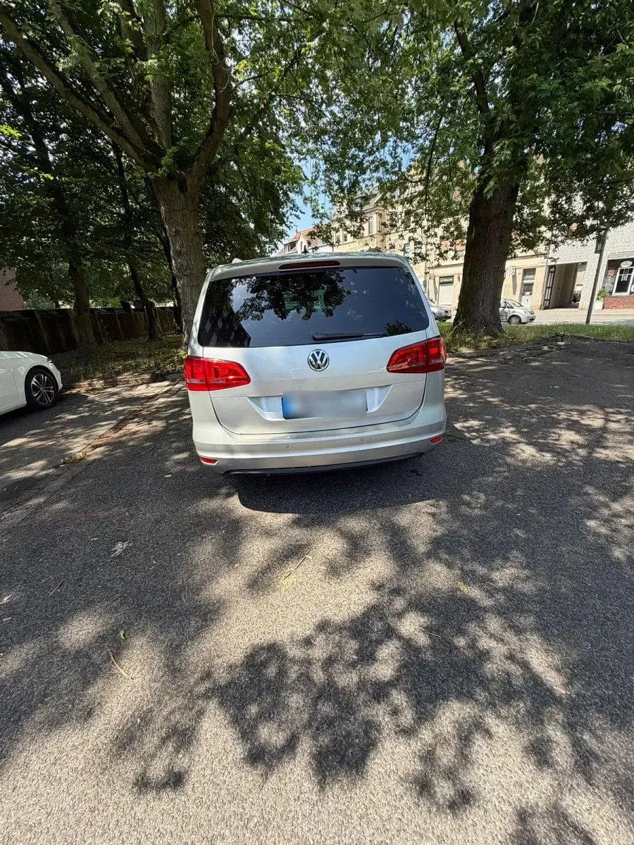 Gebraucht VW Sharan 170 PS (125 kW) 2014 Silber Van / Kleinbus