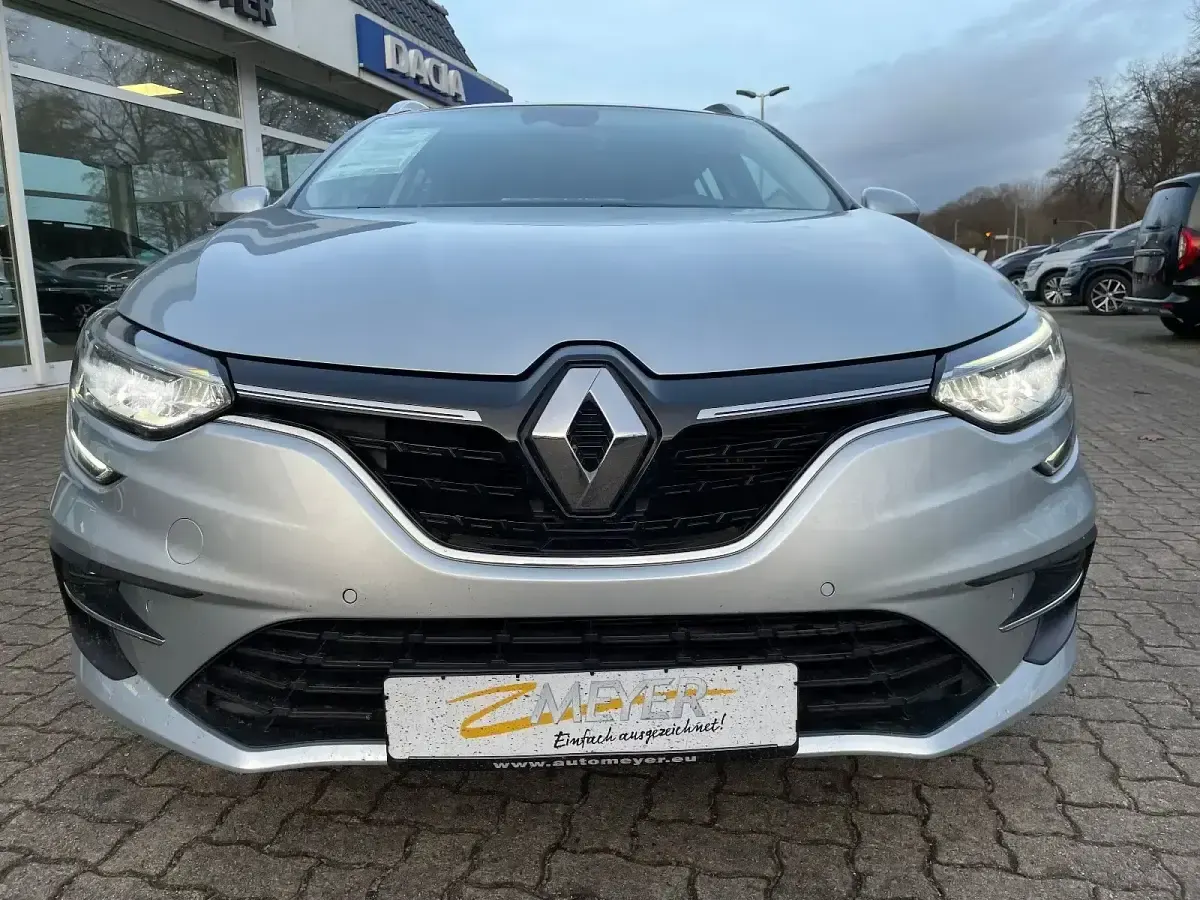 Używany Renault Megane E-Tech 91 KM (66 kW) 2022 Szary Kombi