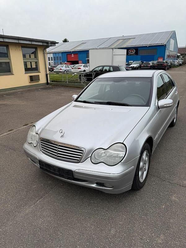 Gebraucht Mercedes C200 163 PS (119 kW) 2003 Silber Limousine