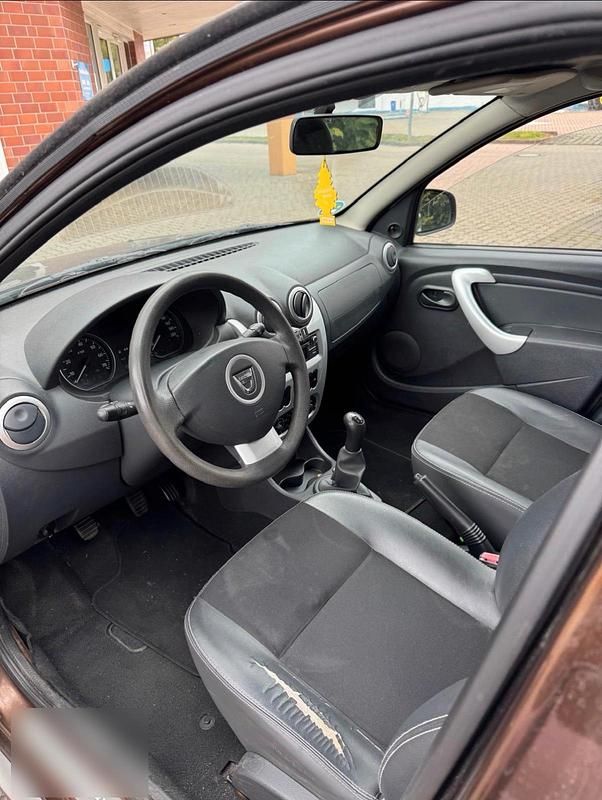 Gebraucht Dacia Sandero Stepway 75 PS (55 kW) 2012 Braun Limousine