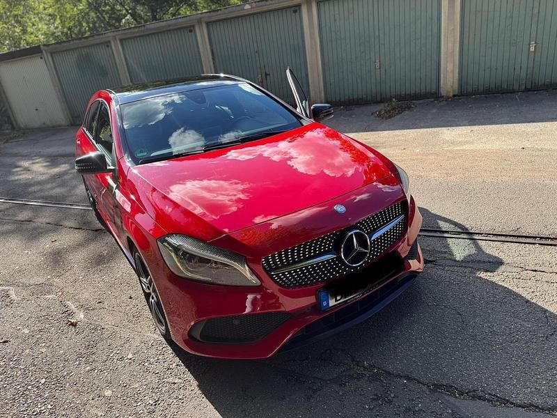 Rot Gebraucht 2016 Mercedes A220 AMG Limousine | 19.999 € (Fairer Preis) - Bild 1/4