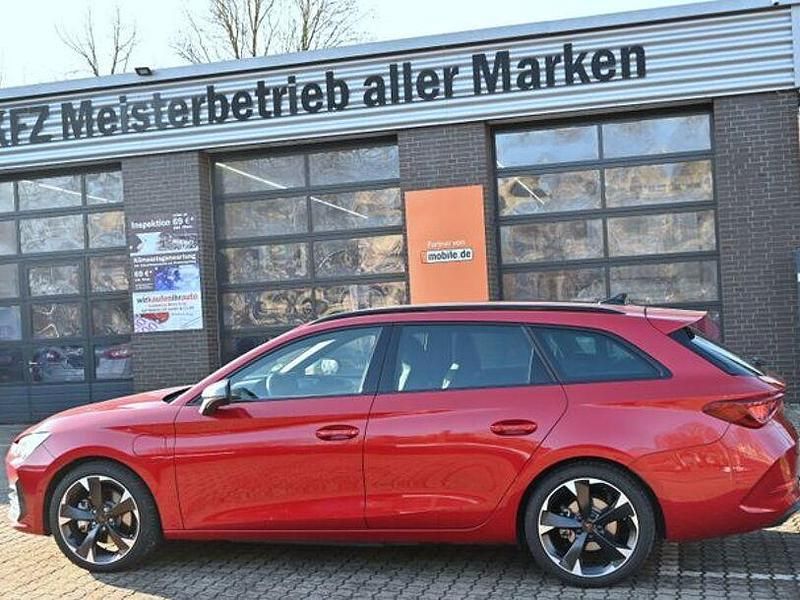 Gebraucht Cupra Leon 150 PS (110 kW) 2023 Rot Limousine