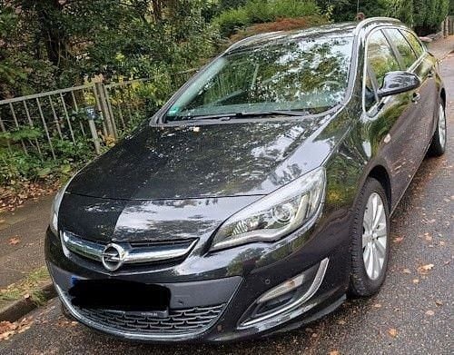 Gebraucht Opel Astra Edition 120 PS (88 kW) 2012 Schwarz Kombi